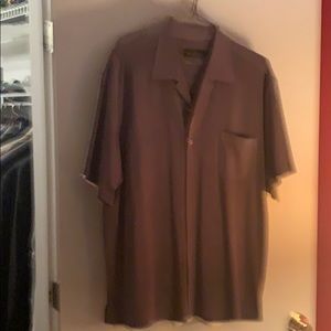 Men’s casual button down short sleeve shirt